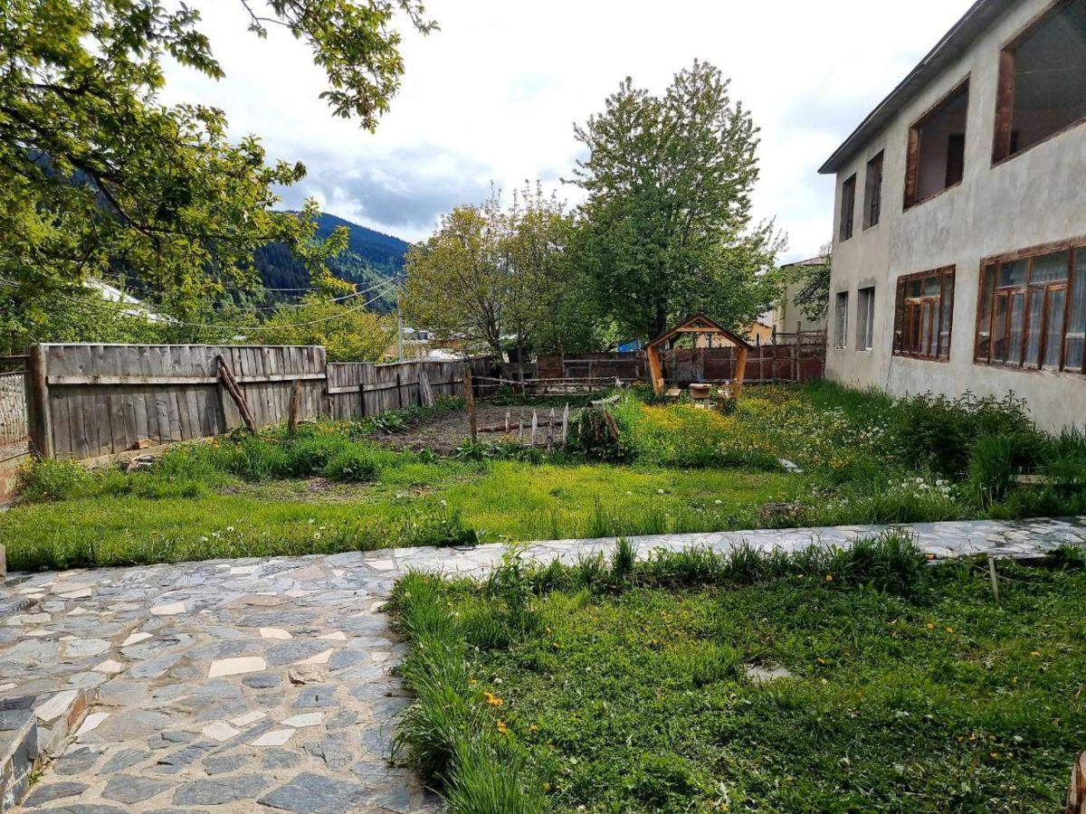 Girgola Bed & Breakfast Mestia Luaran gambar