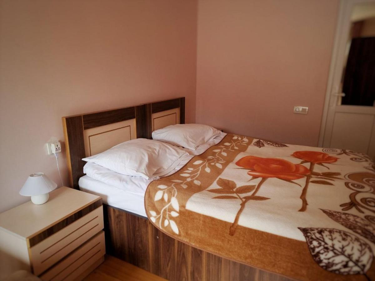 Girgola Bed & Breakfast Mestia Luaran gambar